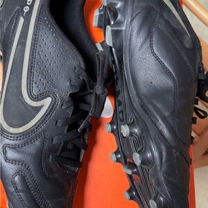 Nike Black Men's Athletic Cleats